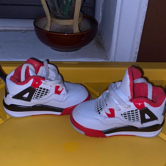 Jordan 4 Retro Fire Red (TD) - Picture 3 of 3